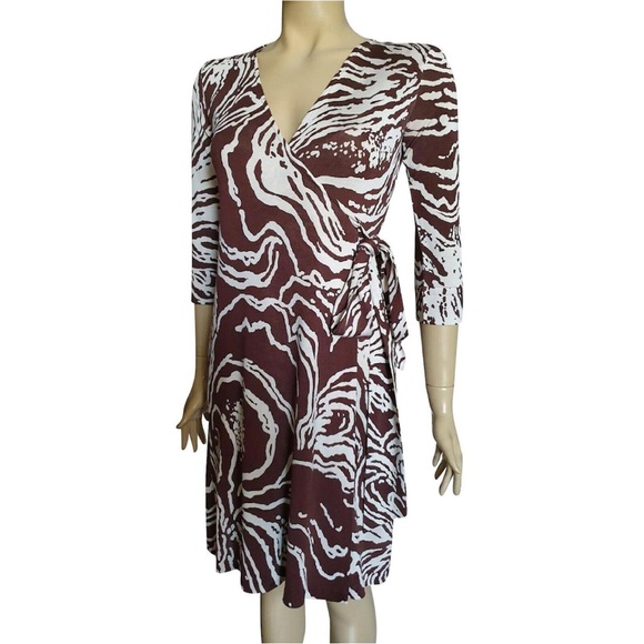 DIANE VON FURSTENBERG Julian Wrap Dress - Picture 10 of 10